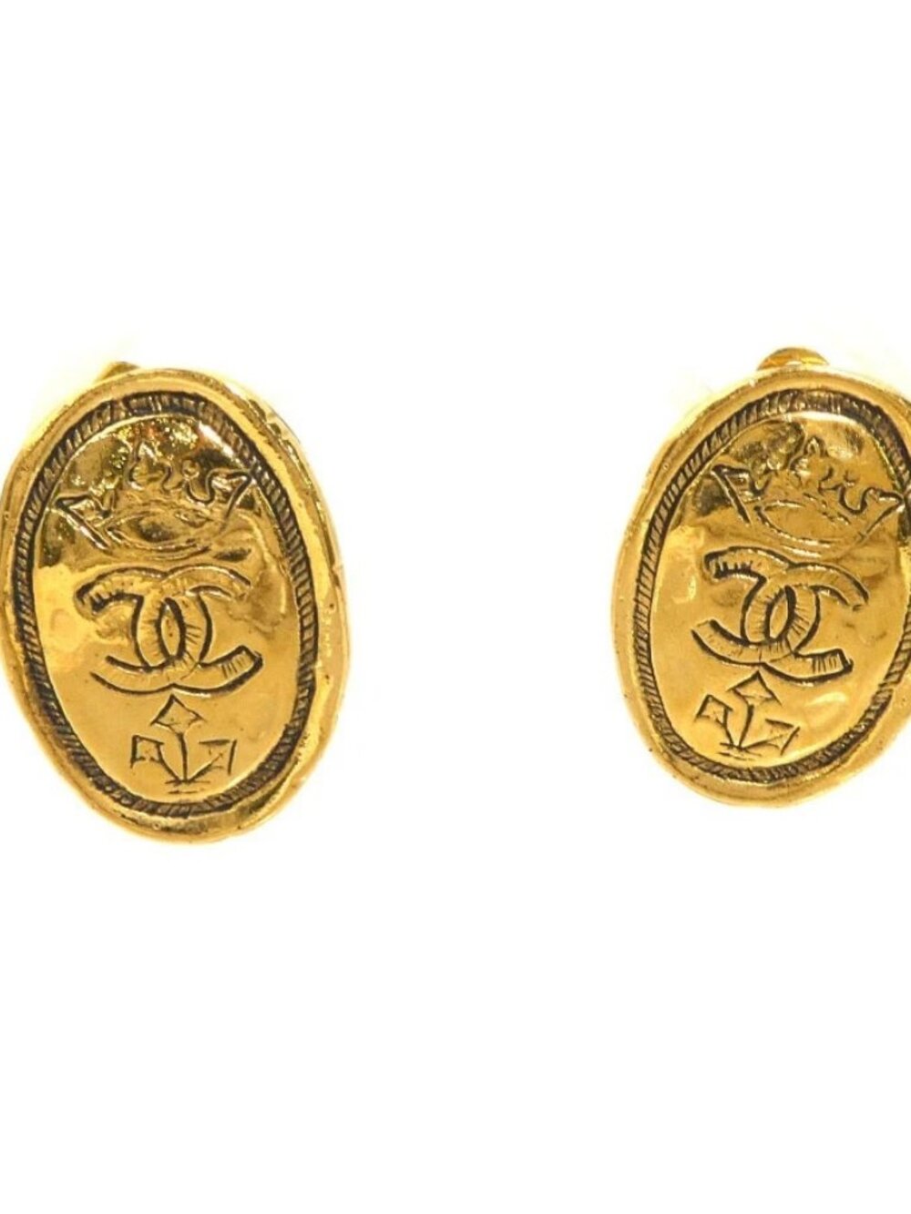 CHANEL CC Logo Clip on Earrings Gold Metal -